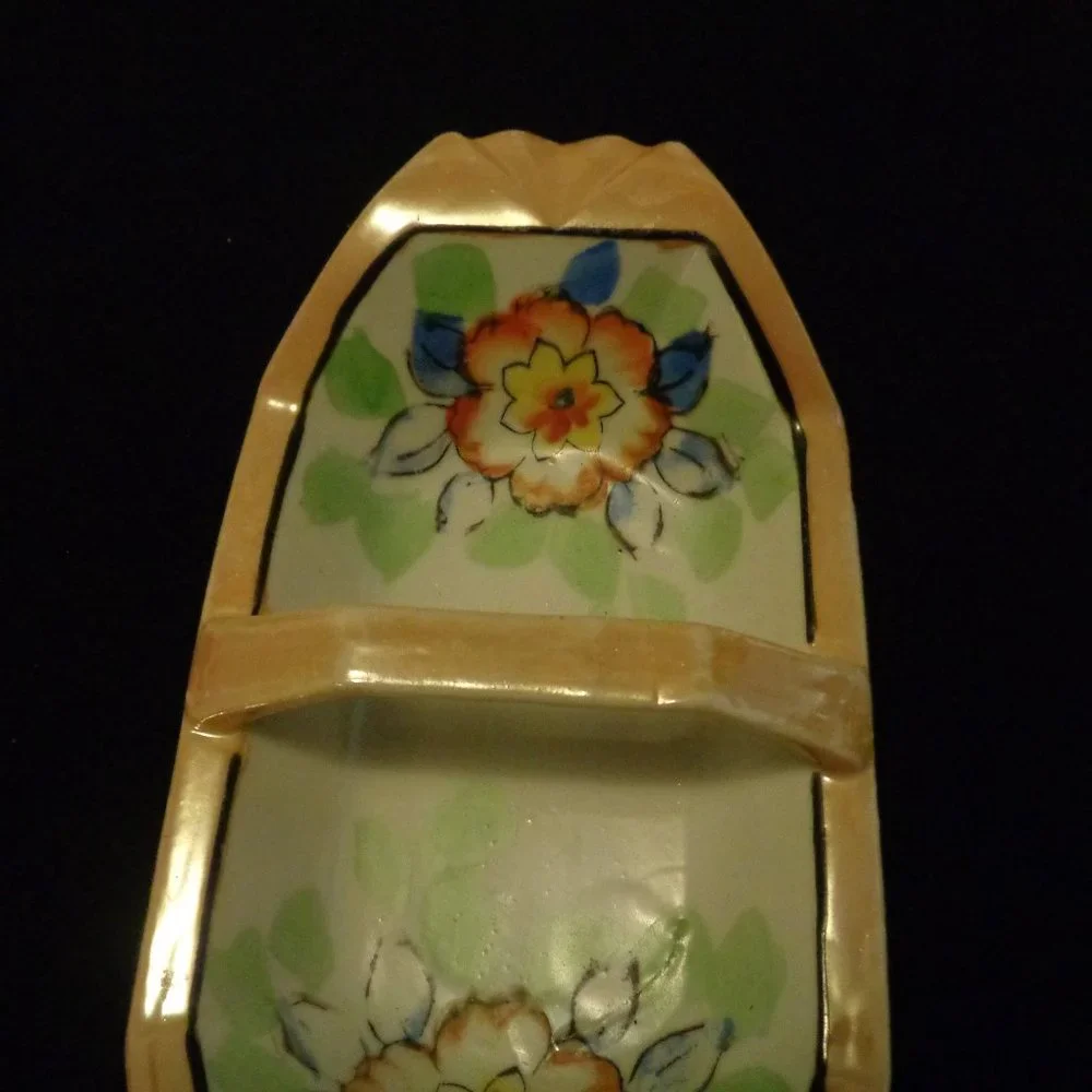 MADE IN JAPAN BEAUTIFUL IRIDESENT SERVING DISH W HANDLE
